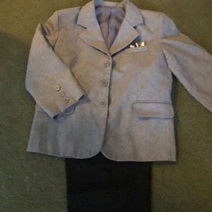 Boys Gray/blk SZ4 Blazer &pants...good condition